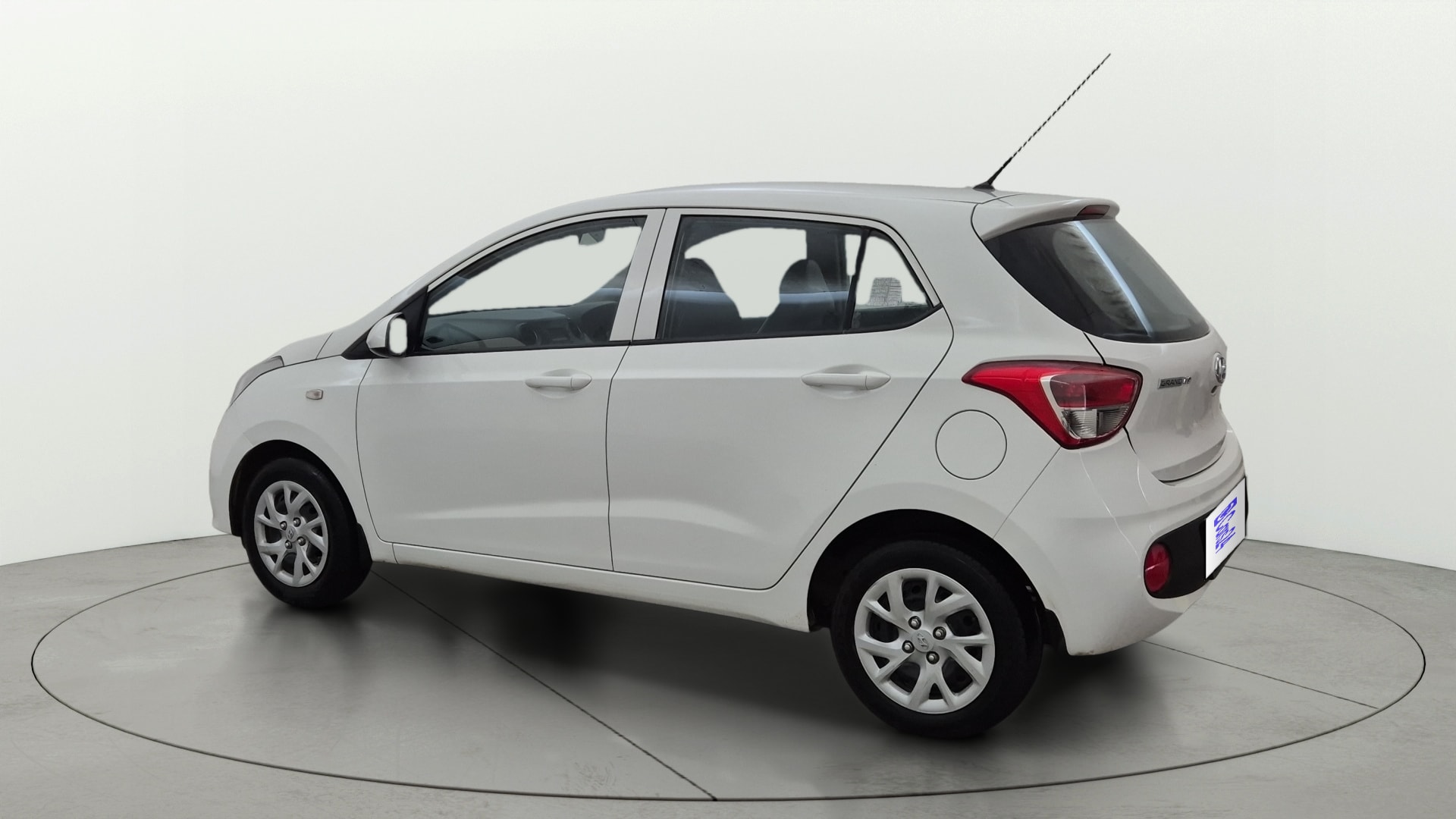 View 2018 Hyundai Grand i10 Magna 1.2 Kappa VTVT Image 2 Used 2018 Hyundai Grand i10 Magna 1.2 Kappa VTVT Image 2
