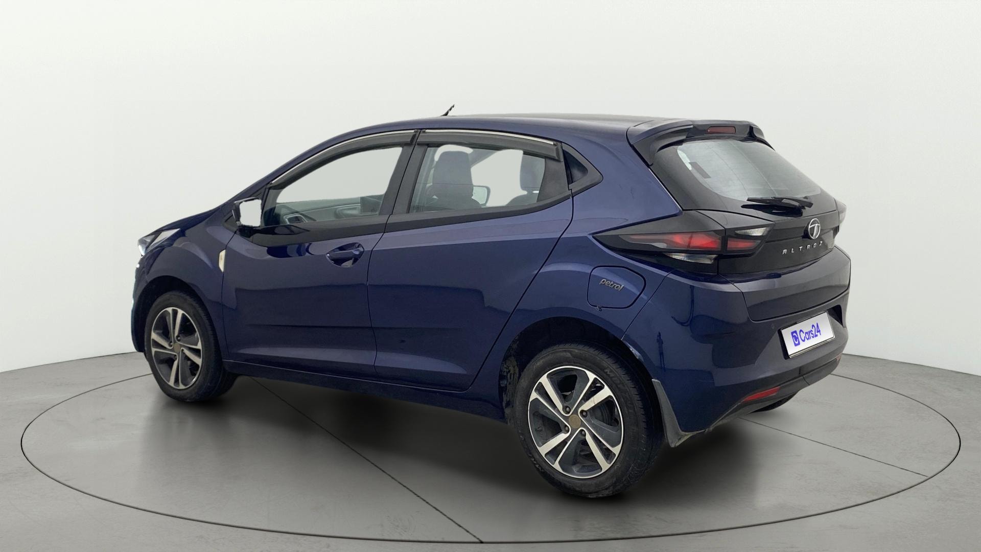 View 2023 Tata Altroz XZ Petrol Image 2 Used 2023 Tata Altroz XZ Petrol Image 2