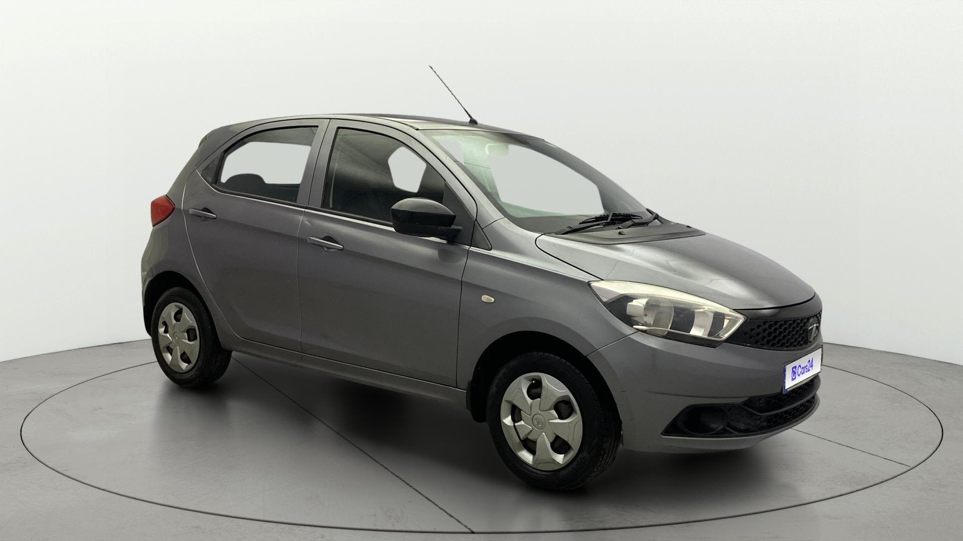 View 2019 Tata Tiago Revotorq XB Image 13 Used 2019 Tata Tiago Revotorq XB Image 13