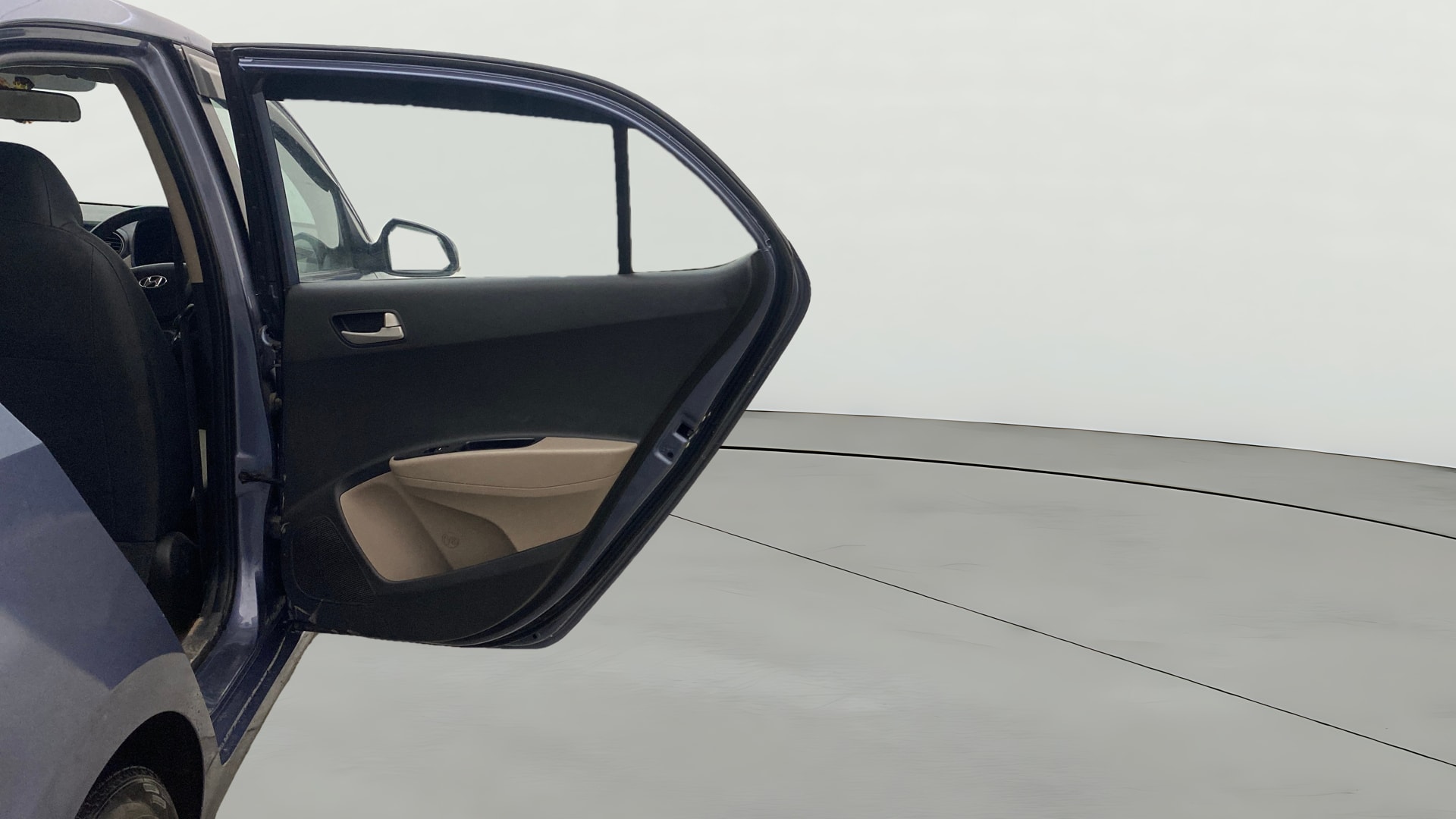 View 2015 Hyundai Xcent S Petrol Image 7 Used 2015 Hyundai Xcent S Petrol Image 7