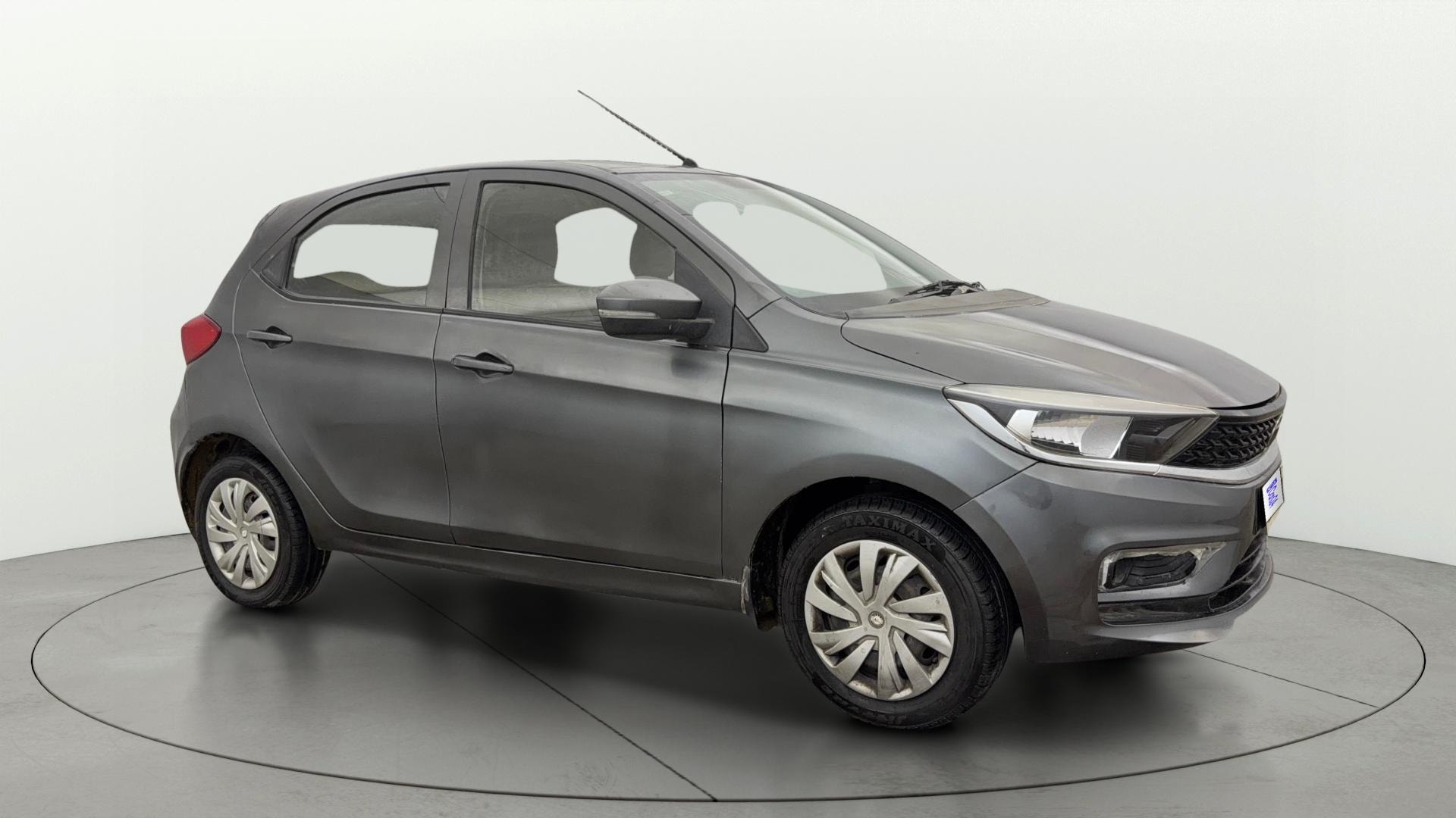 View 2021 Tata Tiago Revotorq XB Image 35 Used 2021 Tata Tiago Revotorq XB Image 35