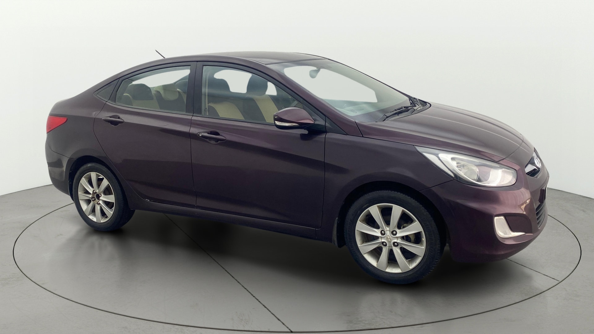 View 2013 Hyundai Fluidic Verna 1.6 VTVT SX Image 36 Used 2013 Hyundai Fluidic Verna 1.6 VTVT SX Image 36