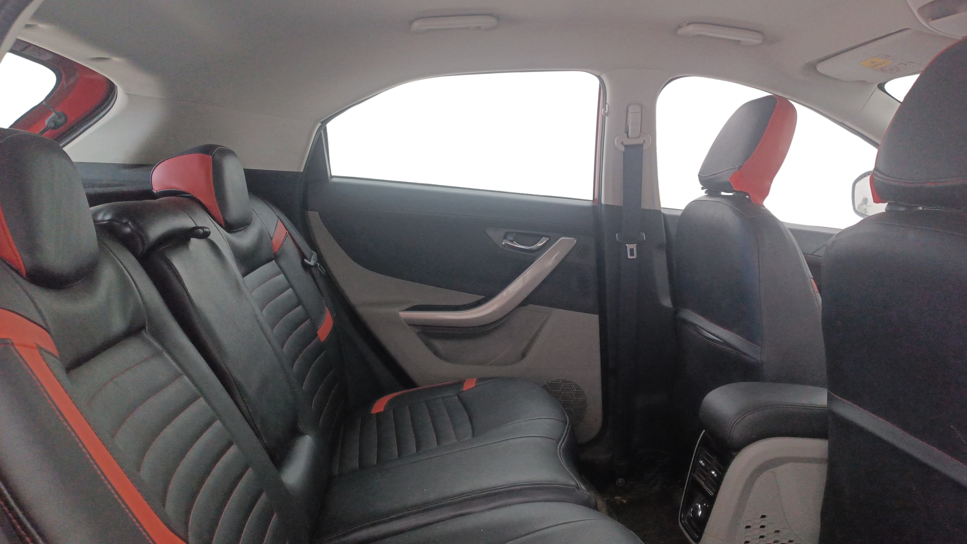View 2018 Tata Nexon Revotron XE Image 29 Used 2018 Tata Nexon Revotron XE Image 29