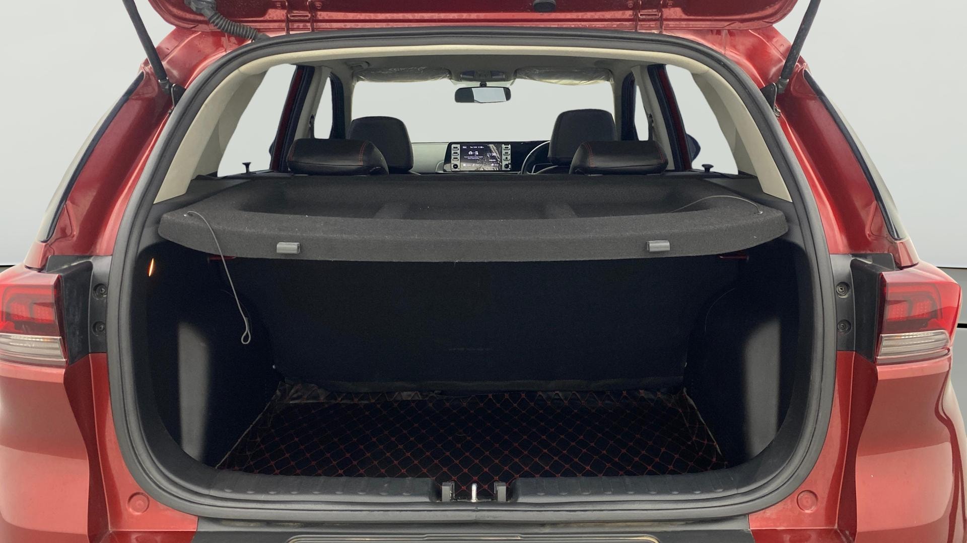 View 2023 Kia Sonet HTX AT Diesel Image 41 Used 2023 Kia Sonet HTX AT Diesel Image 41