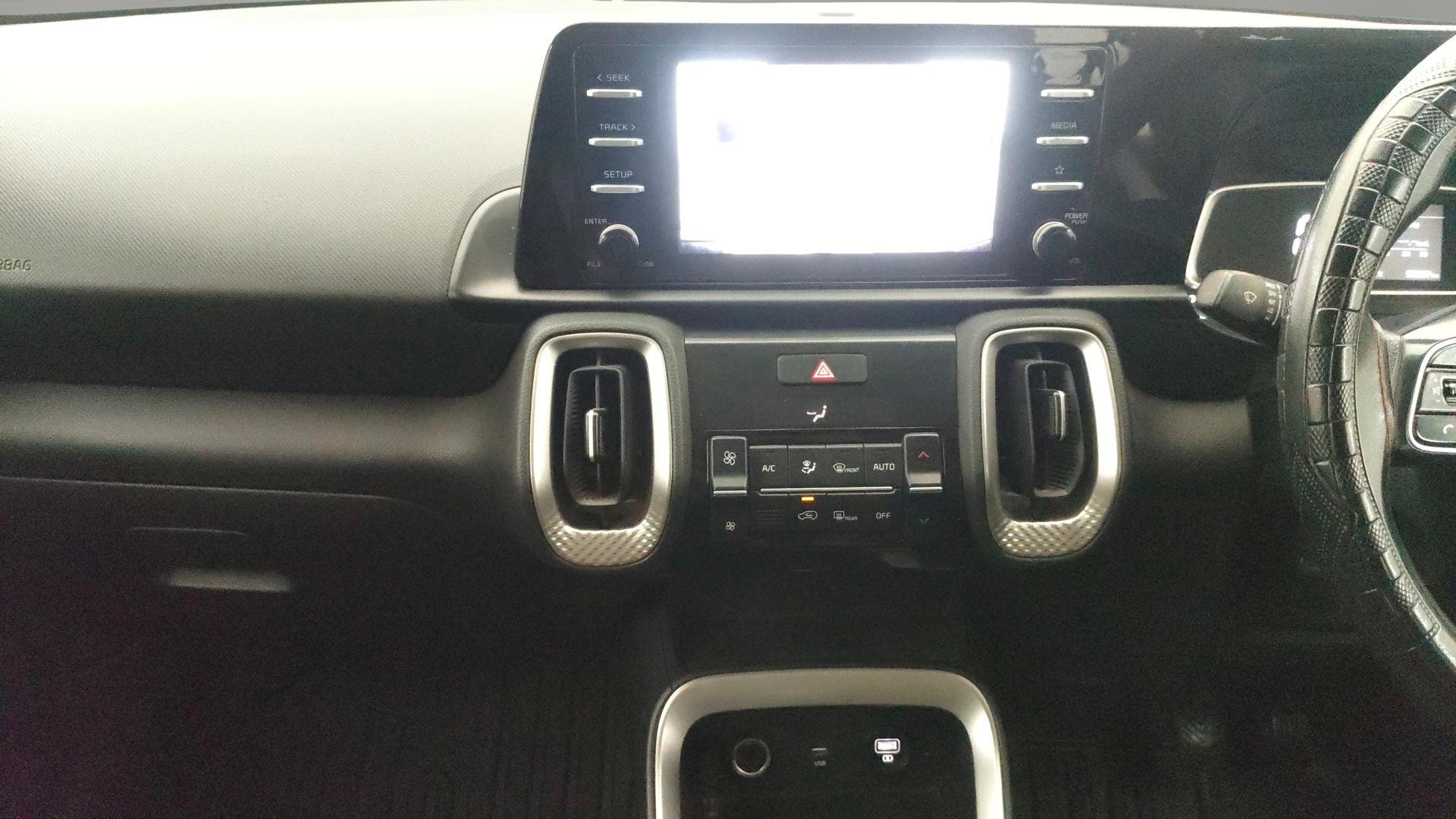 View 2021 Kia Sonet HTK Plus iMT Petrol Image 17 Used 2021 Kia Sonet HTK Plus iMT Petrol Image 17