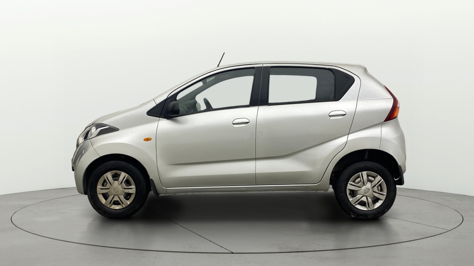 View 2019 Datsun Redi GO S-1.0L BS IV Image 5 Used 2019 Datsun Redi GO S-1.0L BS IV Image 5