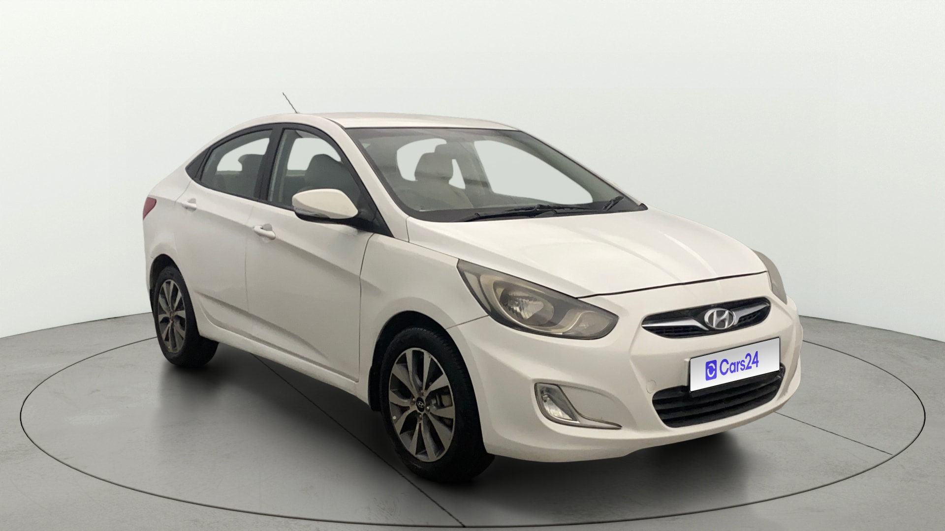 View 2014 Hyundai Fluidic Verna 1.6 VTVT SX Image 36 Used 2014 Hyundai Fluidic Verna 1.6 VTVT SX Image 36