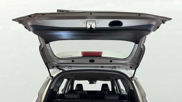 View Kia Carens Image 31 Used Kia Carens Image 31