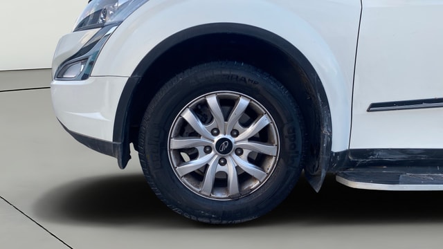 View Mahindra XUV500 Image 30 Used Mahindra XUV500 Image 30