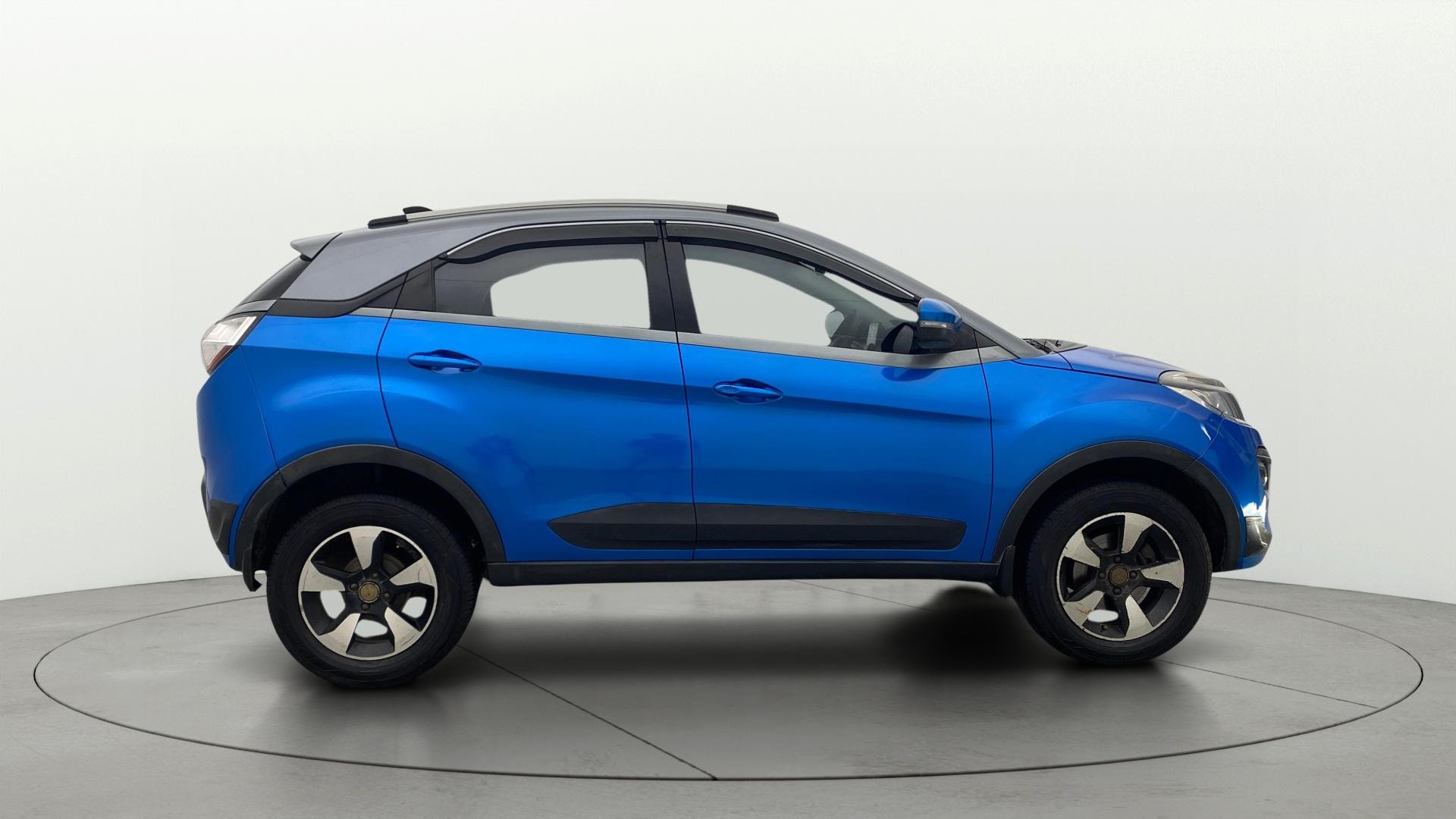 View 2019 Tata Nexon Revotron XE Image 8 Used 2019 Tata Nexon Revotron XE Image 8