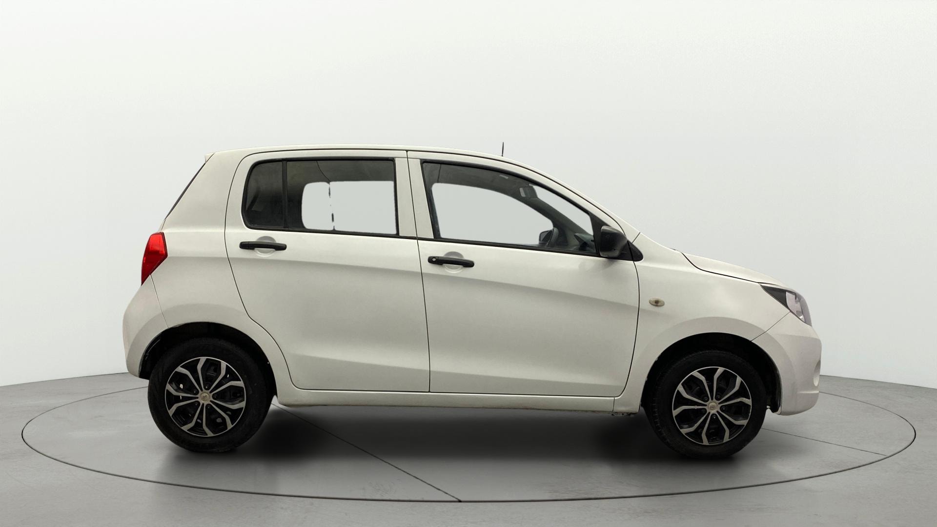 View 2015 Maruti Suzuki 1000 Base Variant Image 8 Used 2015 Maruti Suzuki 1000 Base Variant Image 8