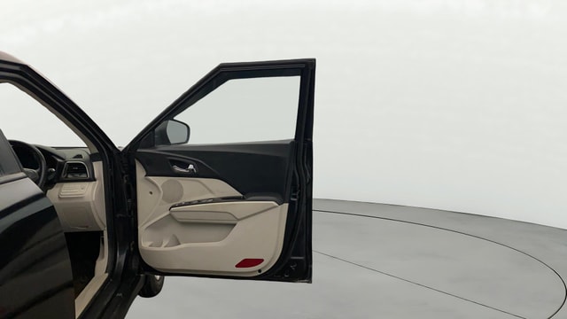 View Mahindra XUV300 Image 48 Used Mahindra XUV300 Image 48
