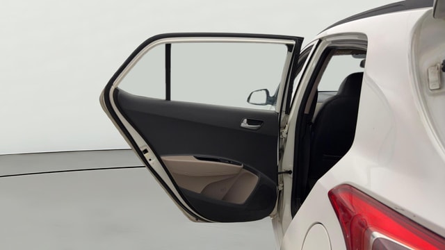 View Hyundai Grand i10 Image 14 Used Hyundai Grand i10 Image 14