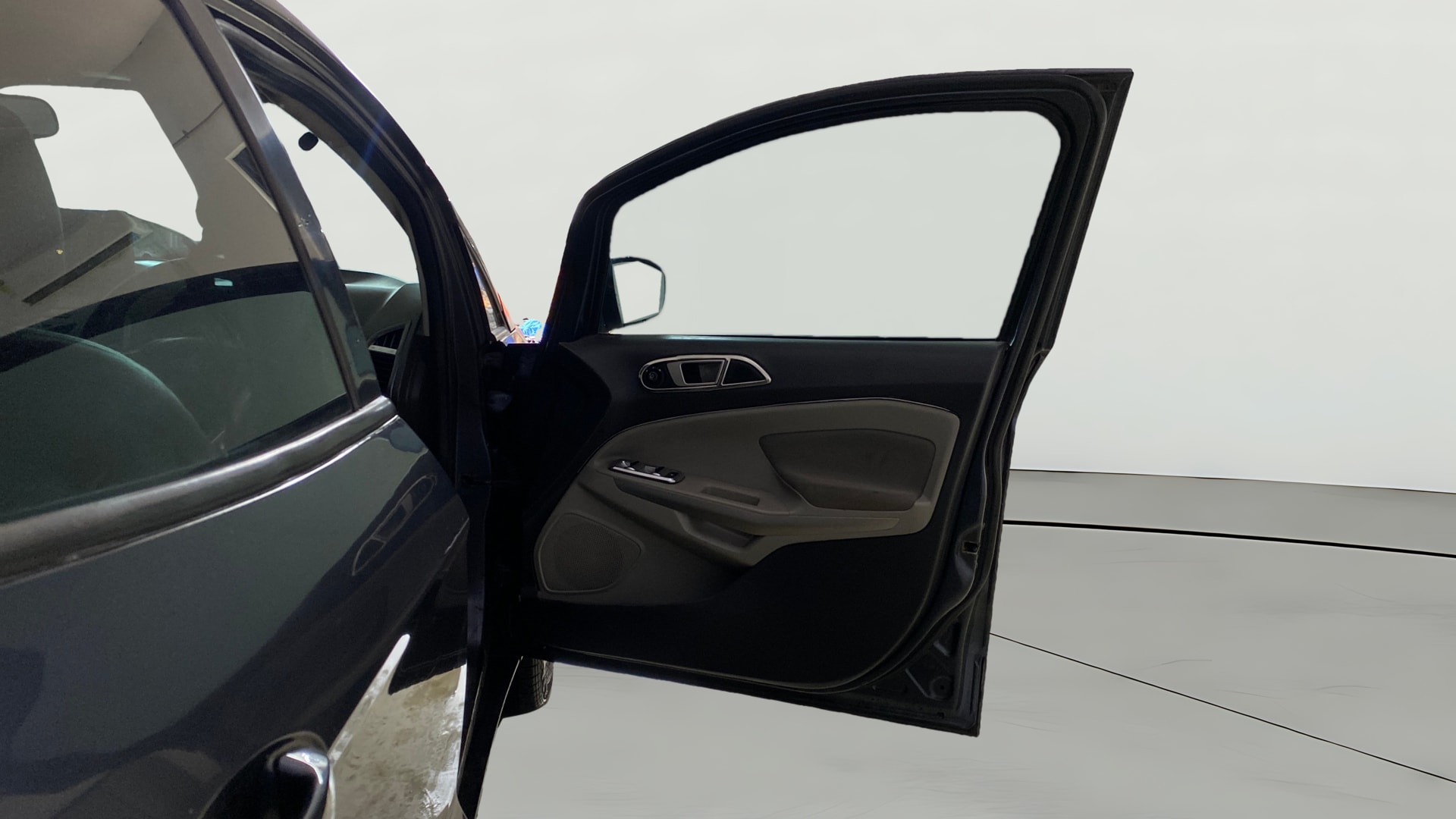 View 2014 Ford EcoSport 1.5 TDCi Diesel Ambiente BS IV Image 45 Used 2014 Ford EcoSport 1.5 TDCi Diesel Ambiente BS IV Image 45