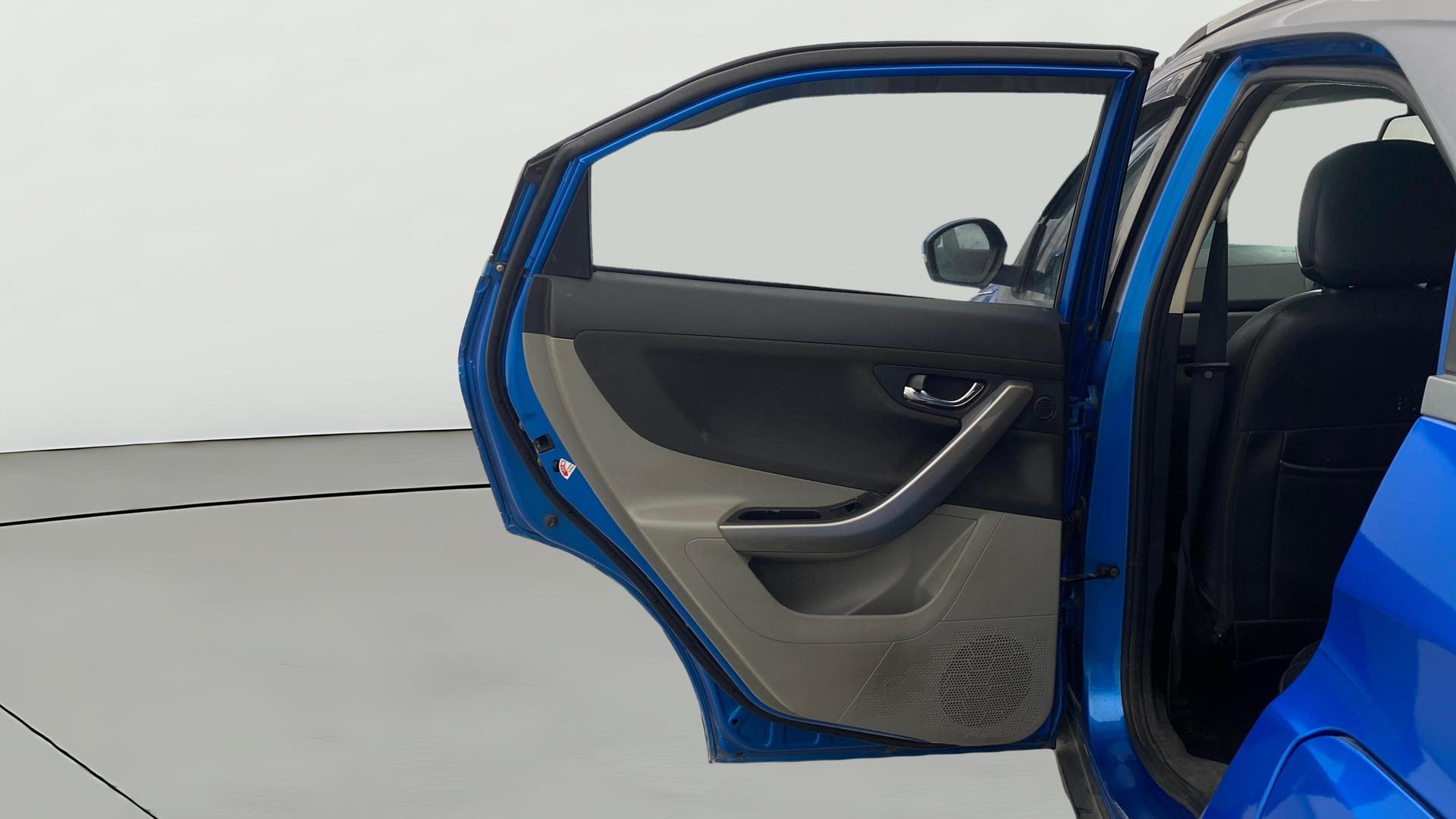 View 2019 Tata Nexon Revotron XE Image 22 Used 2019 Tata Nexon Revotron XE Image 22