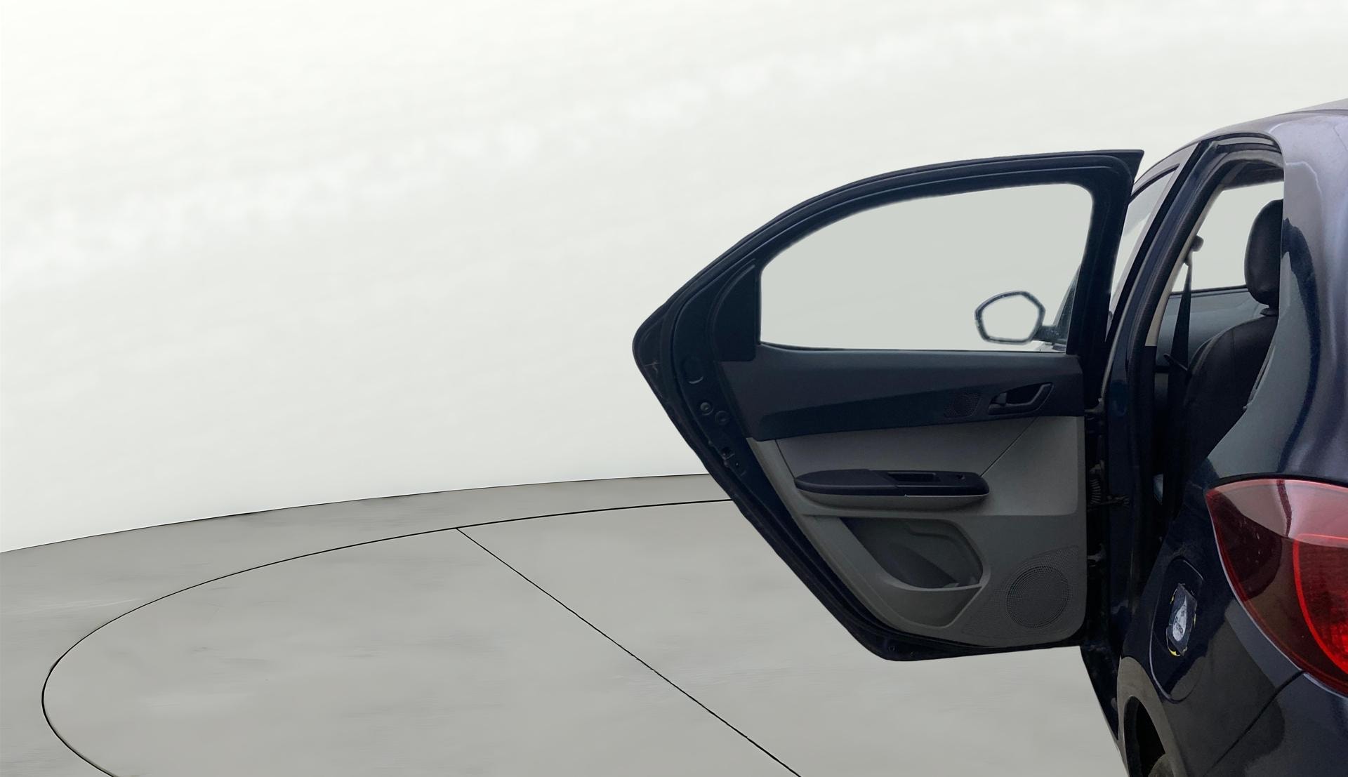 View 2022 Tata Tiago Revotorq XB Image 23 Used 2022 Tata Tiago Revotorq XB Image 23