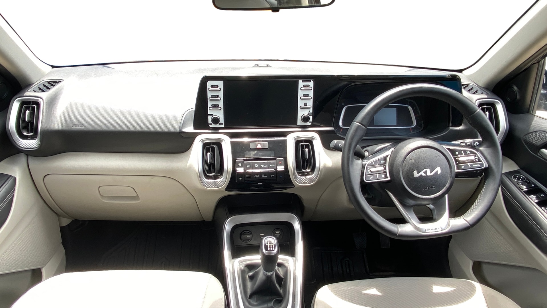 View 2022 Kia Sonet HTE Petrol Image 30 Used 2022 Kia Sonet HTE Petrol Image 30