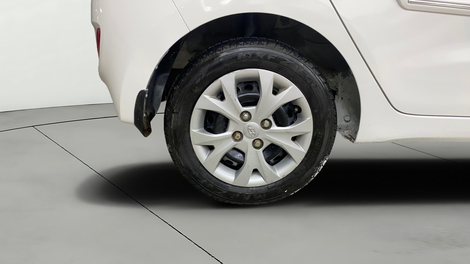 View 2015 Hyundai Grand i10 Magna 1.2 Kappa VTVT Image 23 Used 2015 Hyundai Grand i10 Magna 1.2 Kappa VTVT Image 23