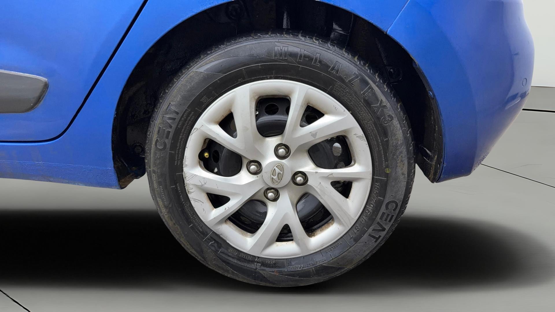 View 2018 Hyundai Grand i10 Sportz 1.2 Kappa Image 11 Used 2018 Hyundai Grand i10 Sportz 1.2 Kappa Image 11