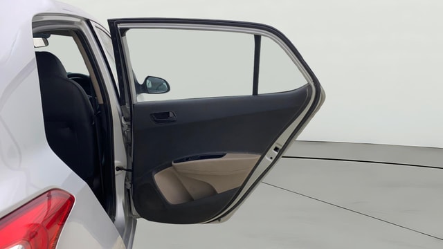 View Hyundai Grand i10 Image 5 Used Hyundai Grand i10 Image 5