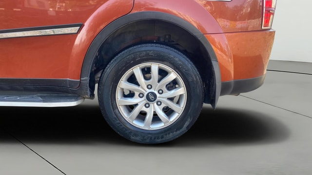 View Mahindra XUV500 Image 8 Used Mahindra XUV500 Image 8