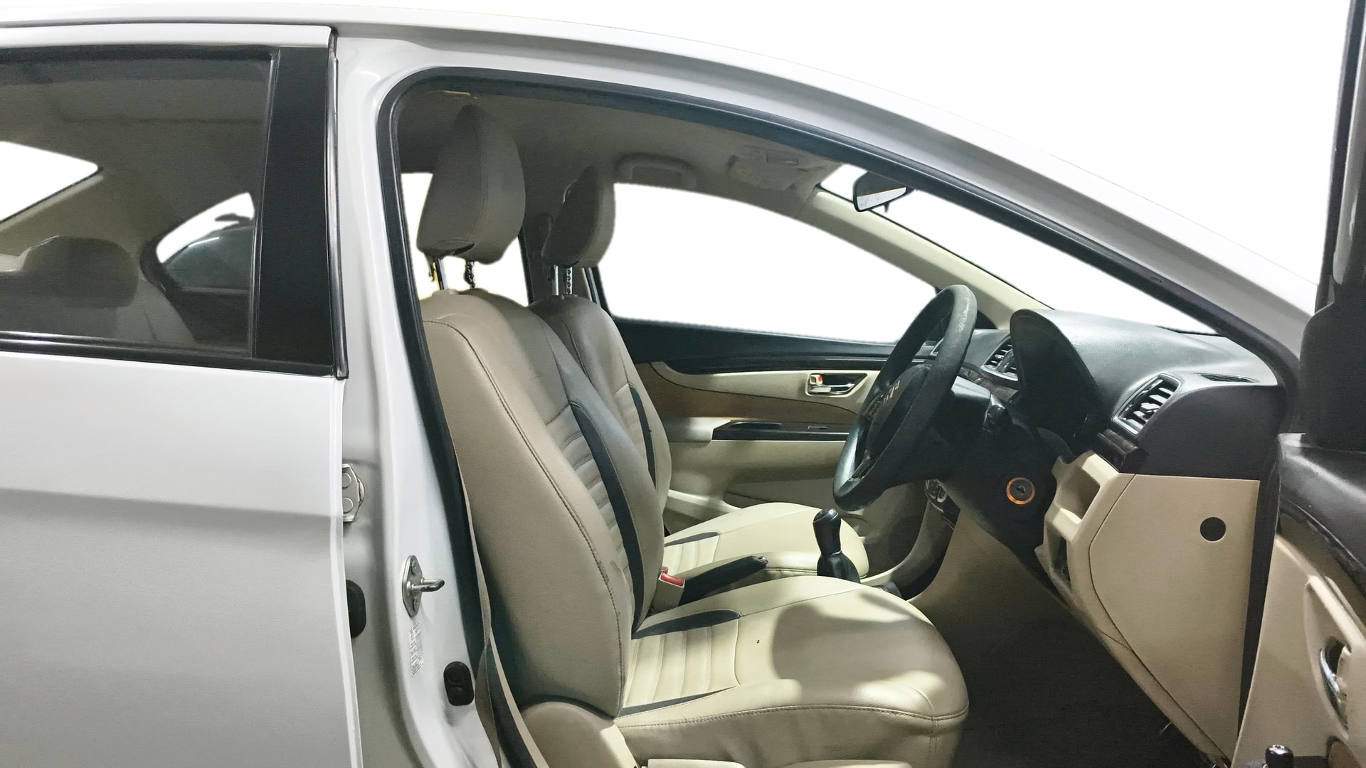 View 2017 Maruti Suzuki 1000 Base Variant Image 17 Used 2017 Maruti Suzuki 1000 Base Variant Image 17