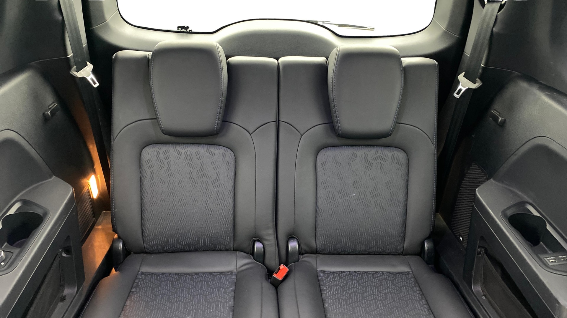 View 2023 Tata Safari XZA Plus Image 10 Used 2023 Tata Safari XZA Plus Image 10