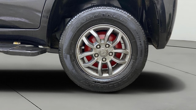 View Mahindra TUV300 Image 11 Used Mahindra TUV300 Image 11