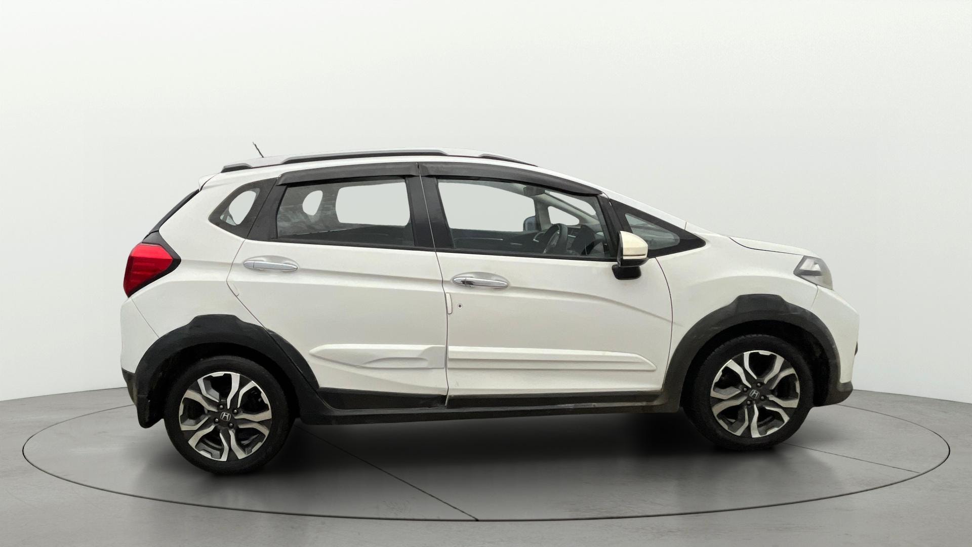 View 2018 Honda WR-V S MT Diesel Edge Edition Image 27 Used 2018 Honda WR-V S MT Diesel Edge Edition Image 27