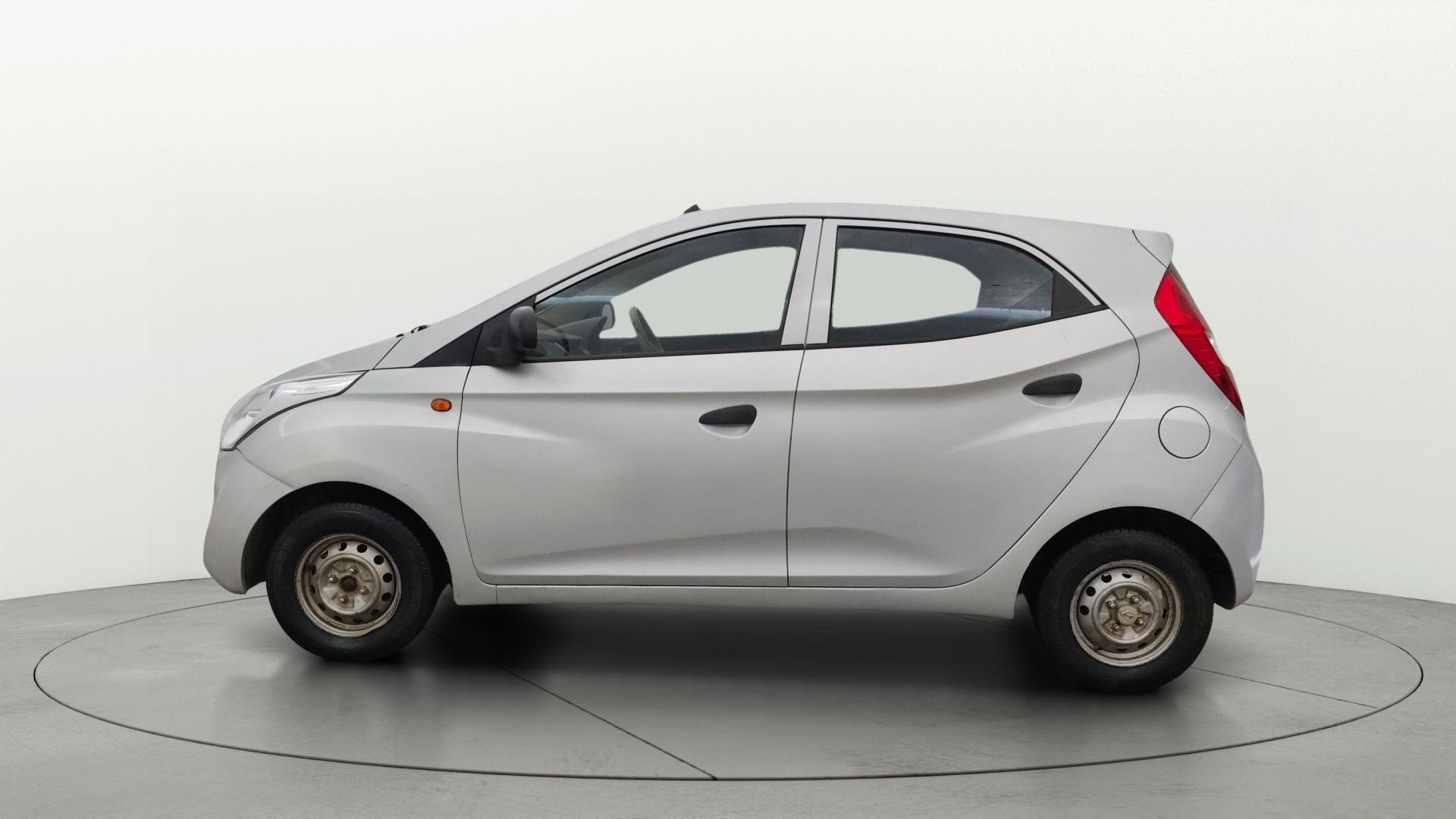 View 2014 Hyundai EON Era Plus Image 5 Used 2014 Hyundai EON Era Plus Image 5