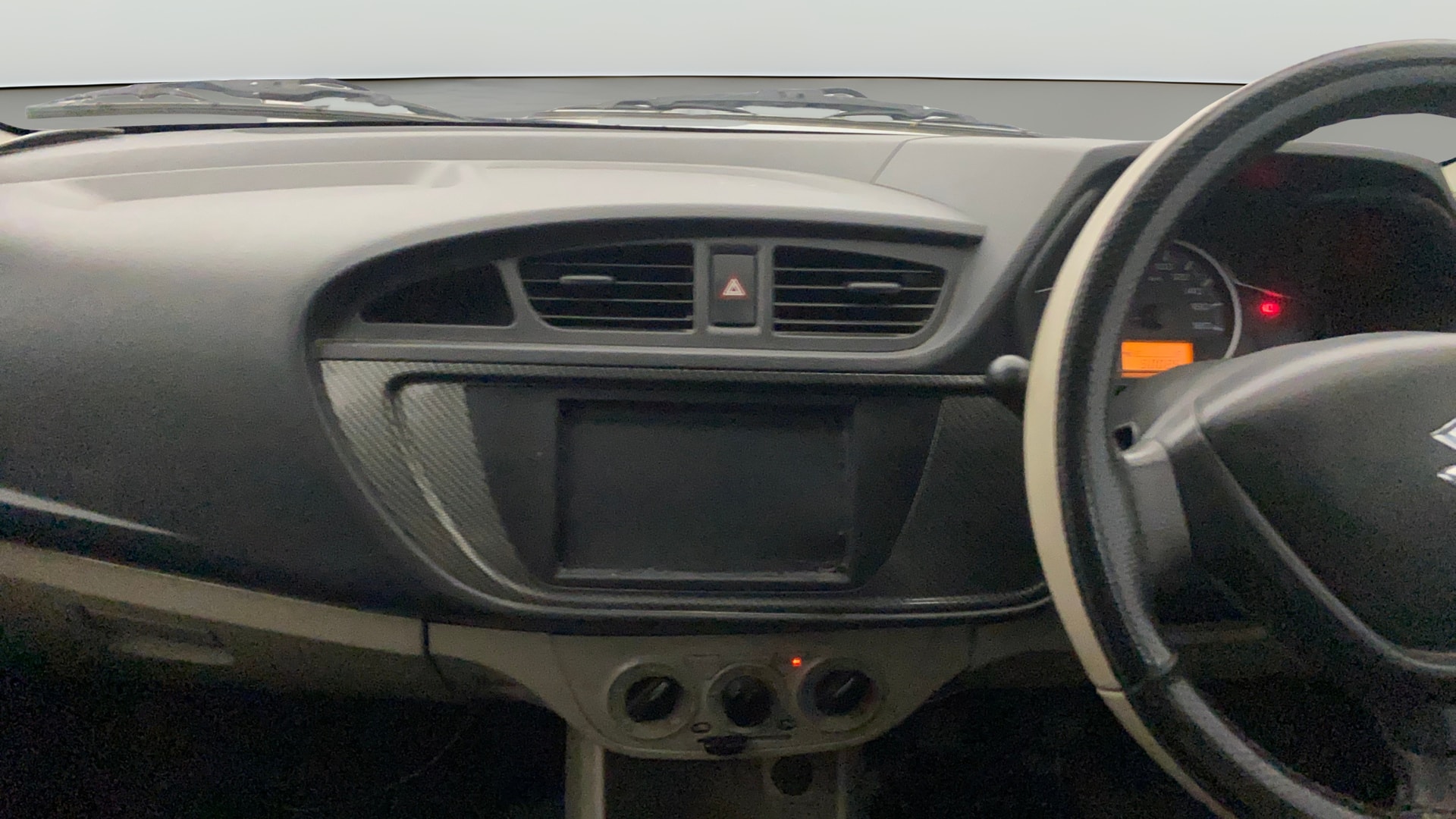 View 2017 Maruti Suzuki Alto K10 LX Image 34 Used 2017 Maruti Suzuki Alto K10 LX Image 34