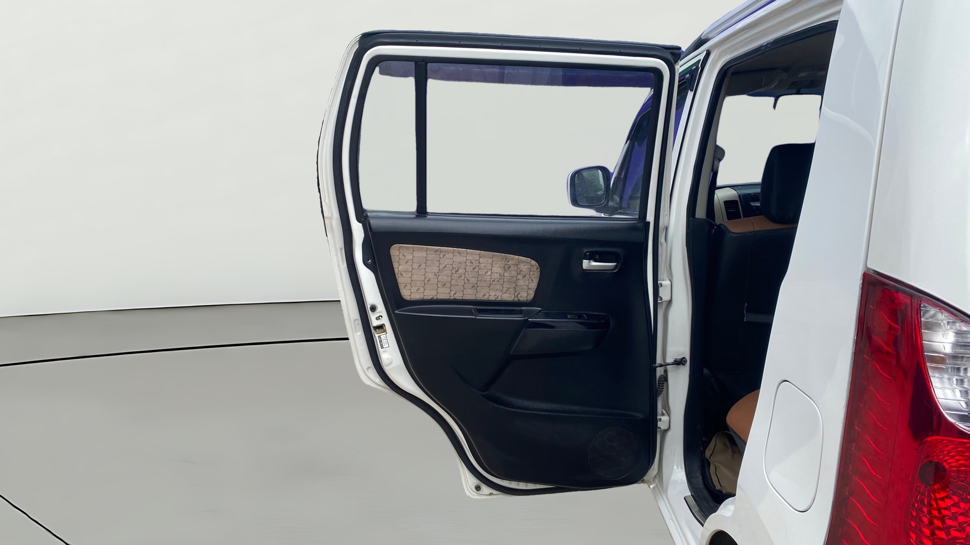 View 2018 Maruti Suzuki 1000 Base Variant Image 22 Used 2018 Maruti Suzuki 1000 Base Variant Image 22