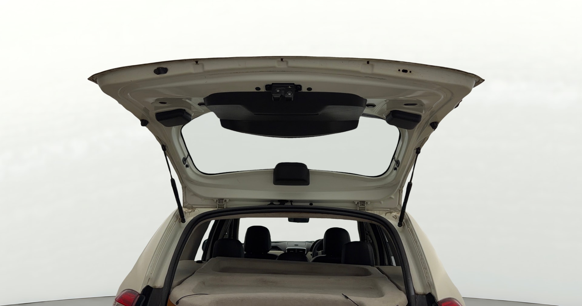 View 2014 Nissan Terrano XL P Image 16 Used 2014 Nissan Terrano XL P Image 16