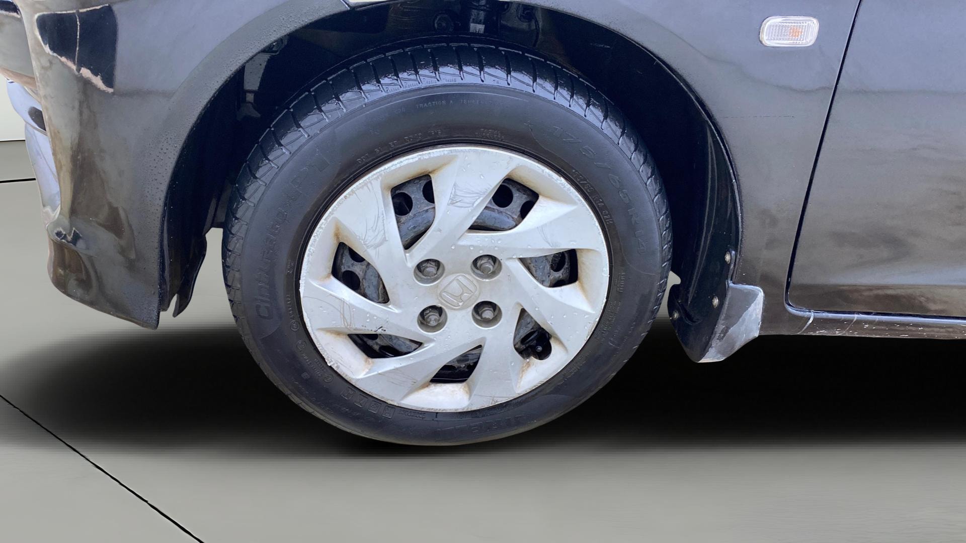 View 2013 Honda Amaze E MT Petrol BS IV Image 32 Used 2013 Honda Amaze E MT Petrol BS IV Image 32