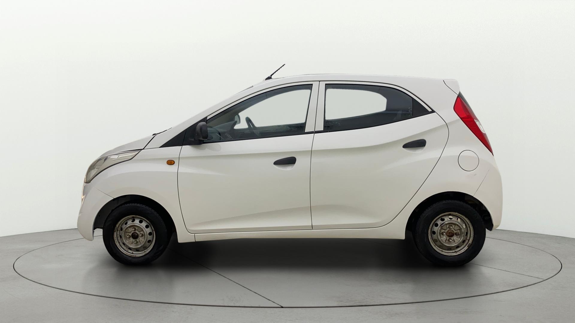 View 2016 Hyundai EON Era Plus Image 5 Used 2016 Hyundai EON Era Plus Image 5