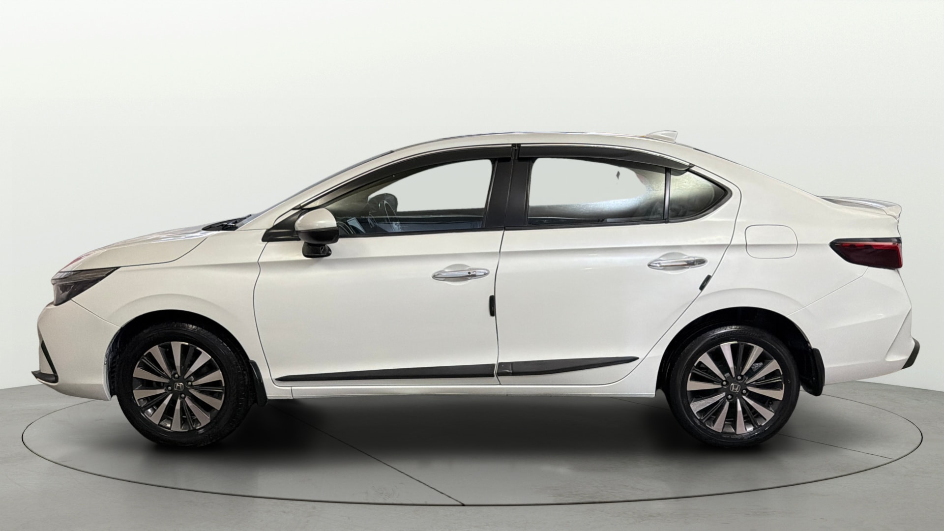 View 2023 Honda City ZX CVT Image 6 Used 2023 Honda City ZX CVT Image 6