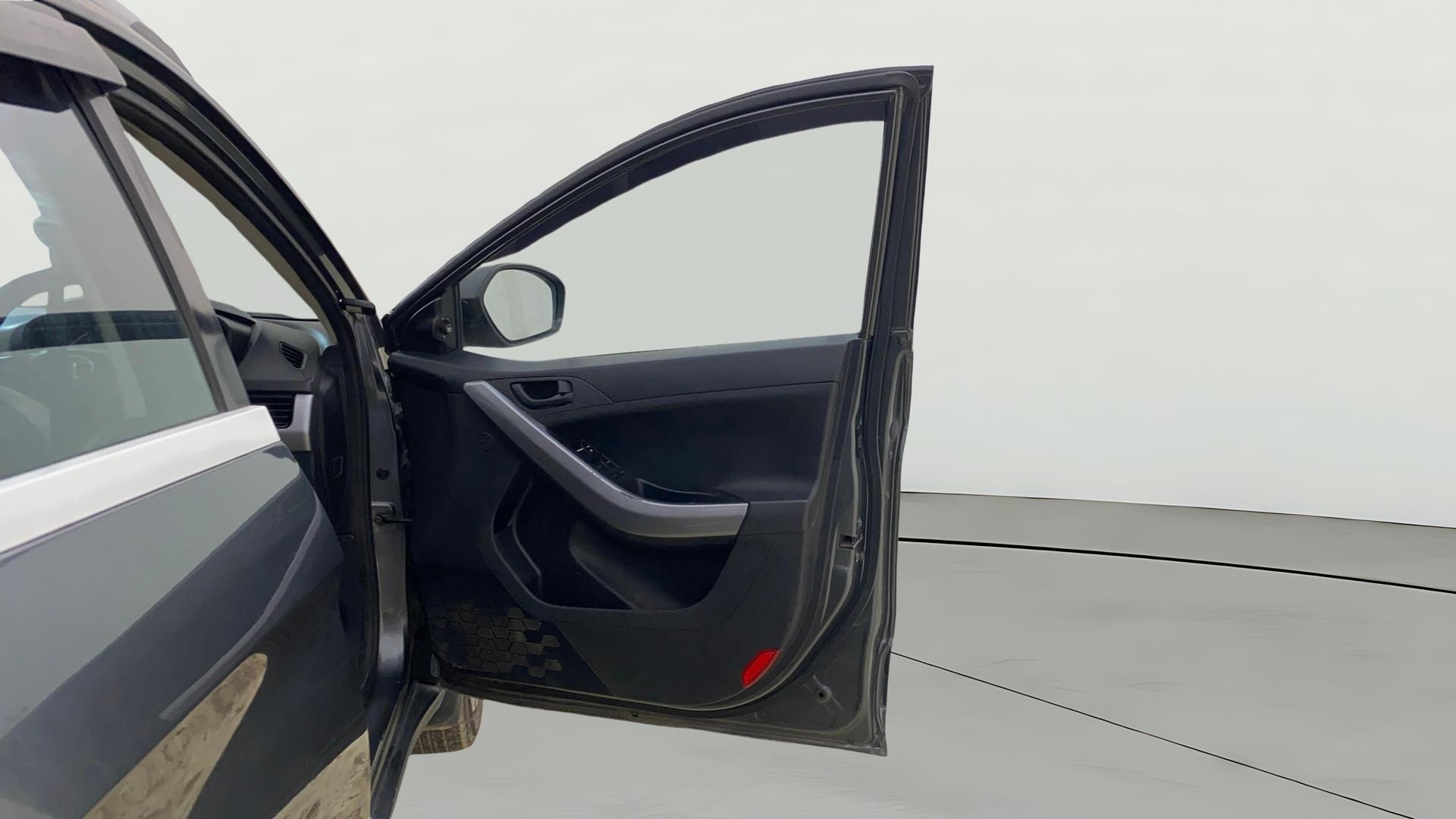 View 2022 Tata Nexon Revotron XE Image 44 Used 2022 Tata Nexon Revotron XE Image 44