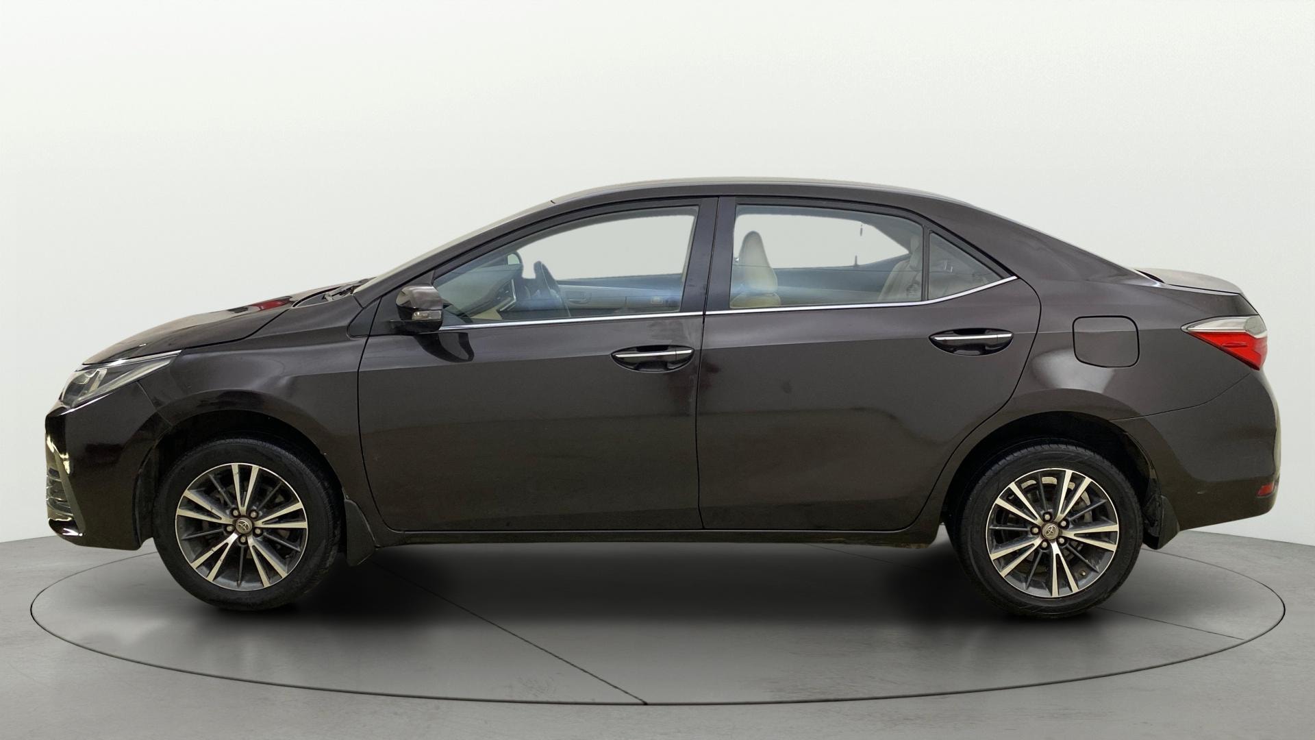 View 2018 Toyota Corolla Altis 1.8 GL Image 5 Used 2018 Toyota Corolla Altis 1.8 GL Image 5
