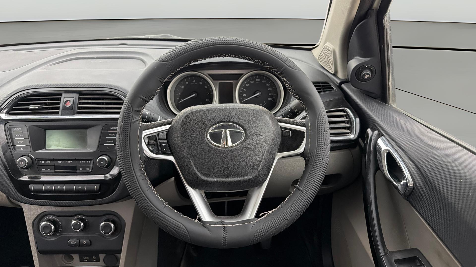 View 2017 Tata Tiago Revotorq XB Image 20 Used 2017 Tata Tiago Revotorq XB Image 20