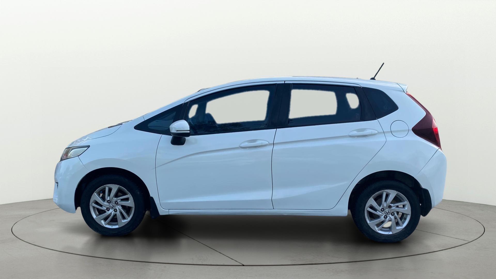 View 2018 Honda Jazz E MT Diesel Image 27 Used 2018 Honda Jazz E MT Diesel Image 27