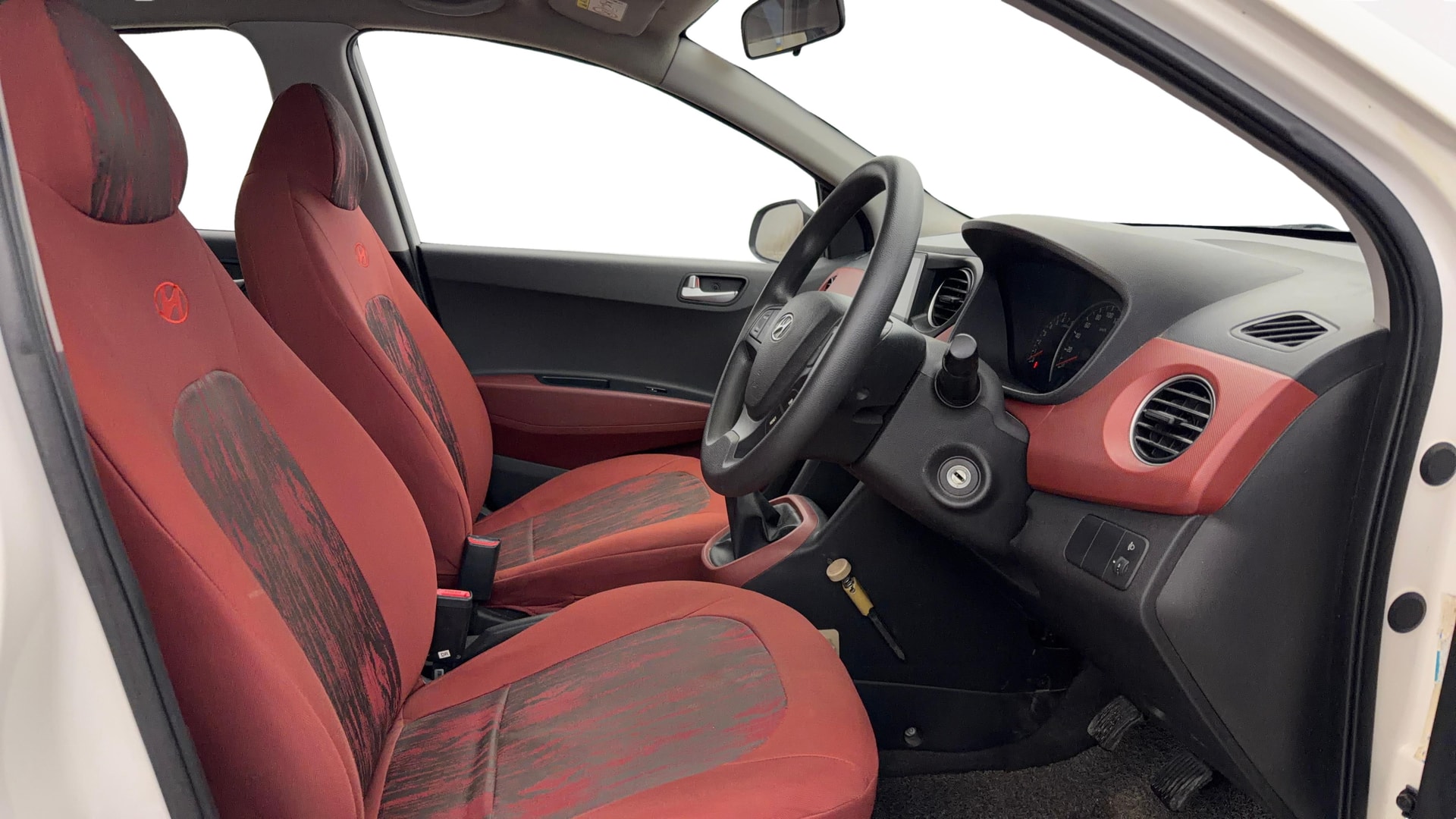 View 2017 Hyundai Grand i10 Sportz 1.2 Kappa Image 26 Used 2017 Hyundai Grand i10 Sportz 1.2 Kappa Image 26