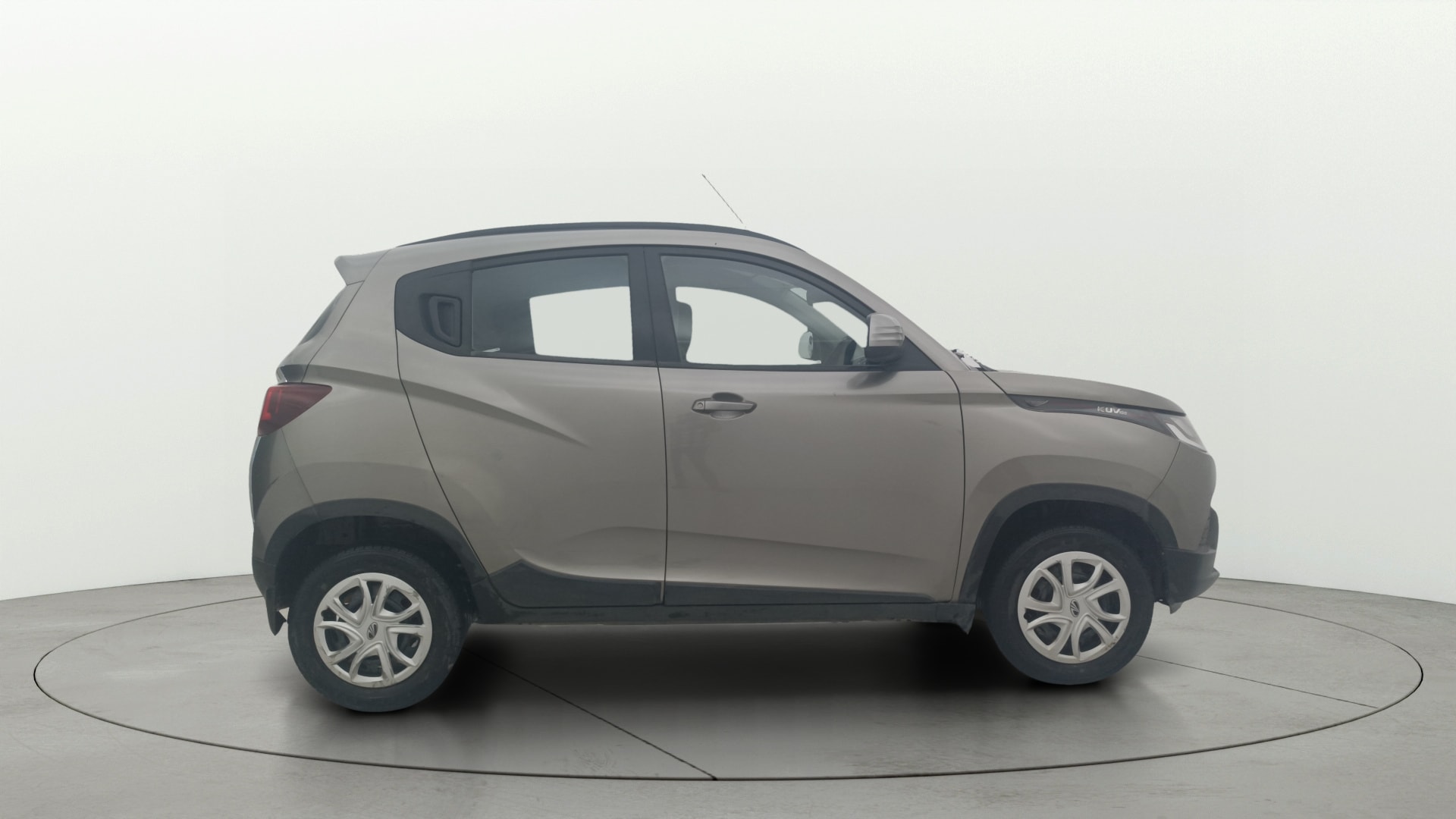 Used 2016 Mahindra KUV100 Used 2016 Mahindra KUV100