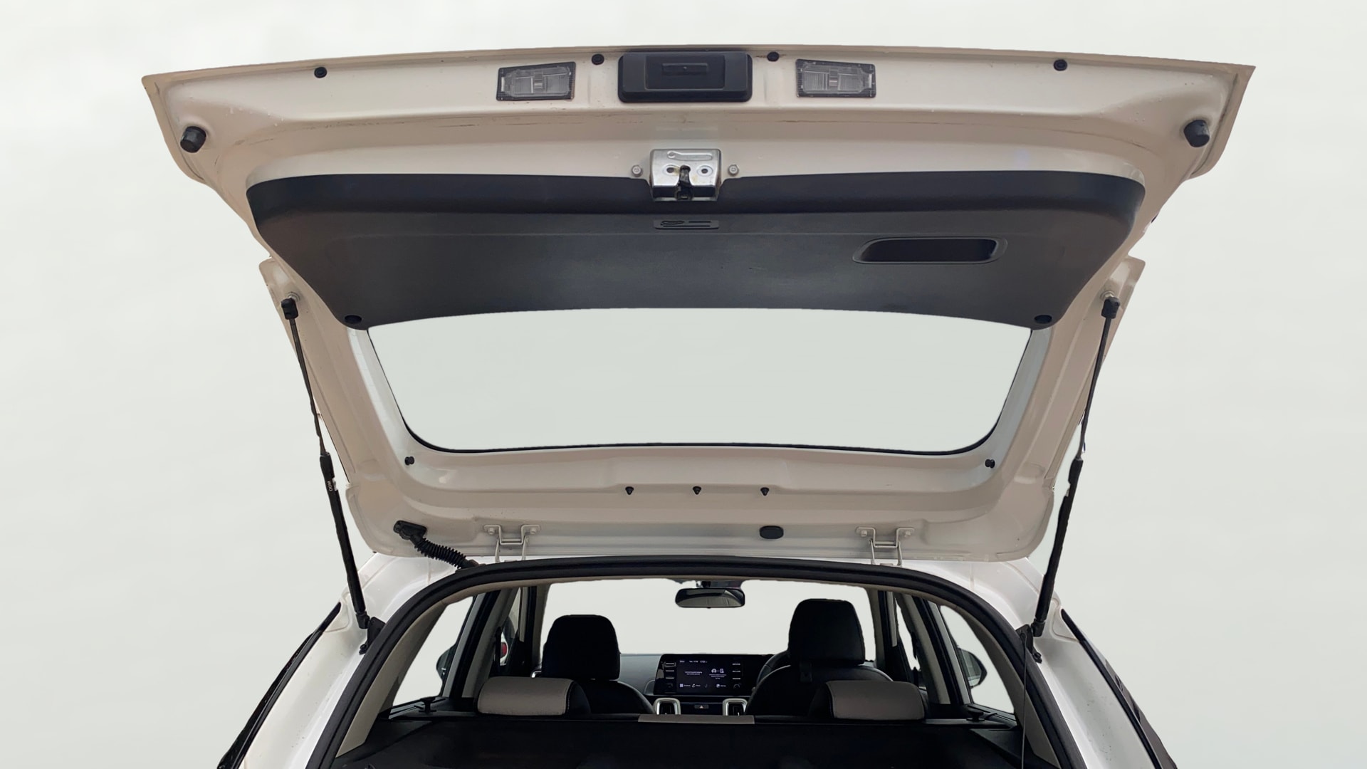 View 2022 Kia Sonet HTE Petrol Image 33 Used 2022 Kia Sonet HTE Petrol Image 33