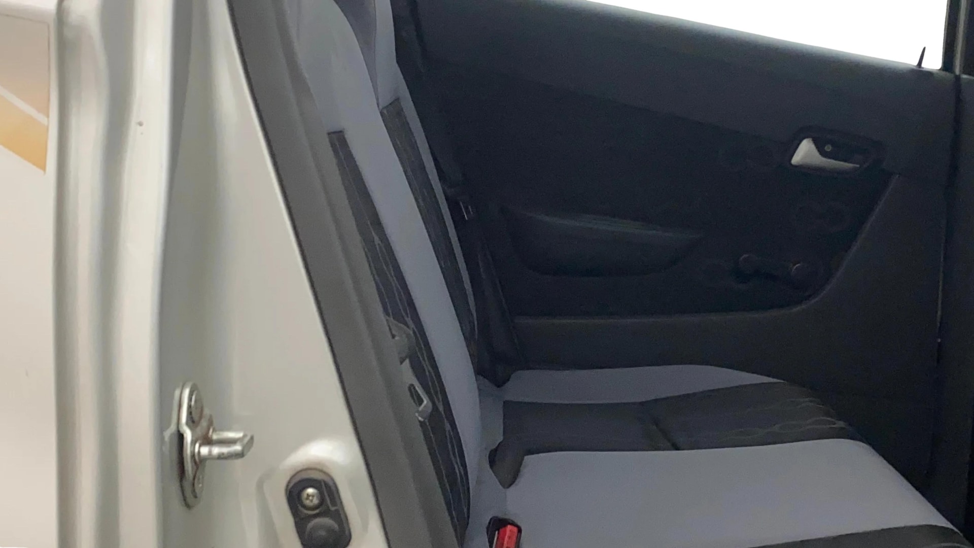 View 2016 Maruti Suzuki Alto 800 LX Image 33 Used 2016 Maruti Suzuki Alto 800 LX Image 33