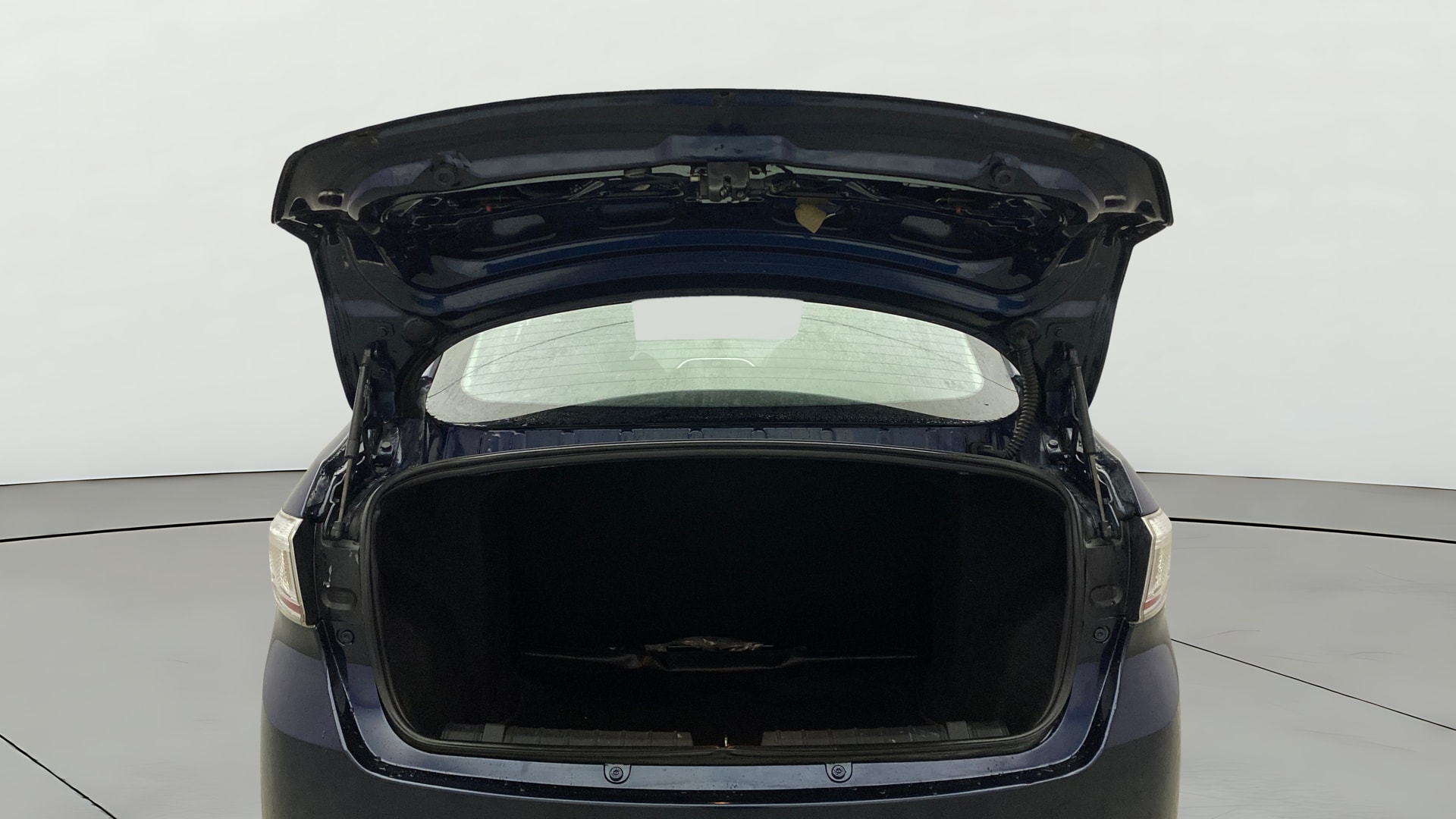 View 2019 Tata Tigor XE Diesel Image 16 Used 2019 Tata Tigor XE Diesel Image 16
