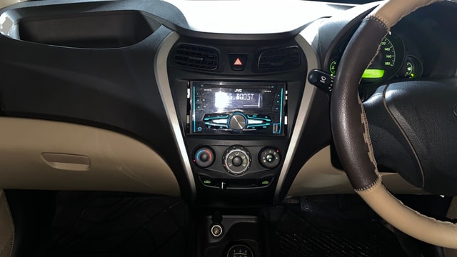 View Hyundai EON Image 17 Used Hyundai EON Image 17