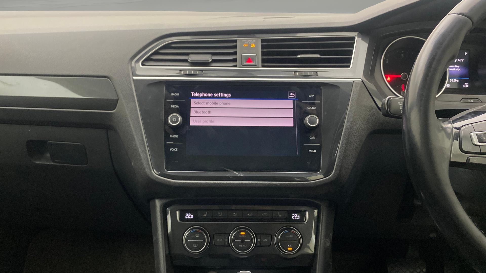 View 2018 Volkswagen Tiguan DSG 4MOTION Comfortline Image 33 Used 2018 Volkswagen Tiguan DSG 4MOTION Comfortline Image 33