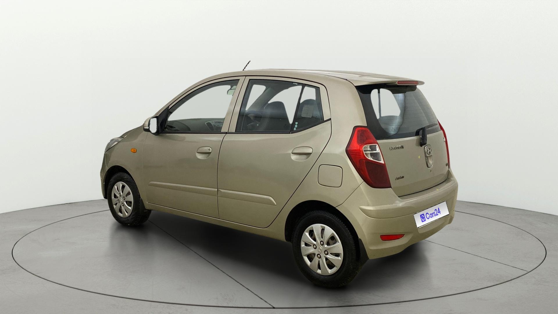 View 2013 Hyundai i10 1.2 Sportz AT Image 2 Used 2013 Hyundai i10 1.2 Sportz AT Image 2