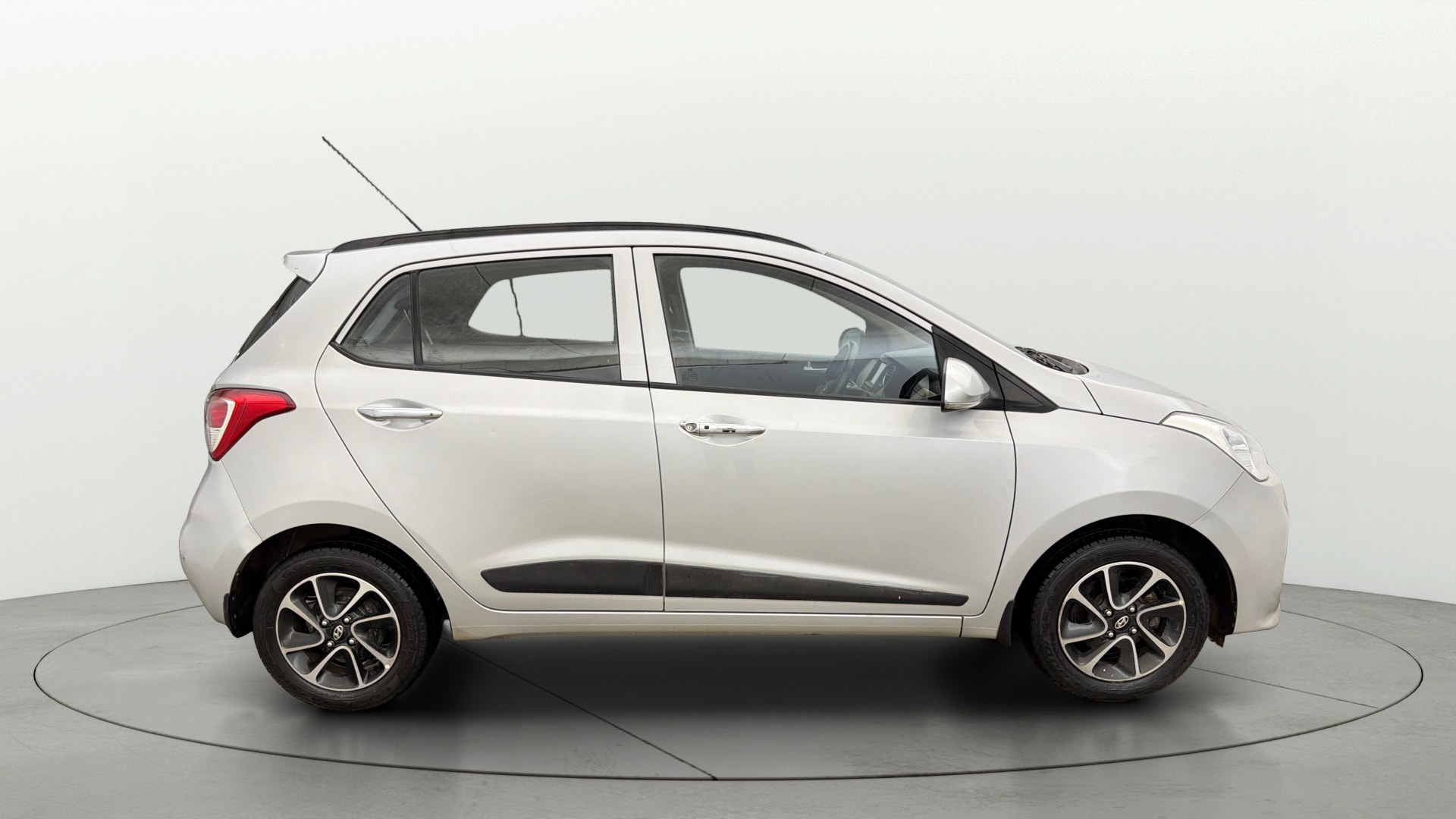 View 2017 Hyundai Grand i10 1.2 Asta Petrol Image 8 Used 2017 Hyundai Grand i10 1.2 Asta Petrol Image 8