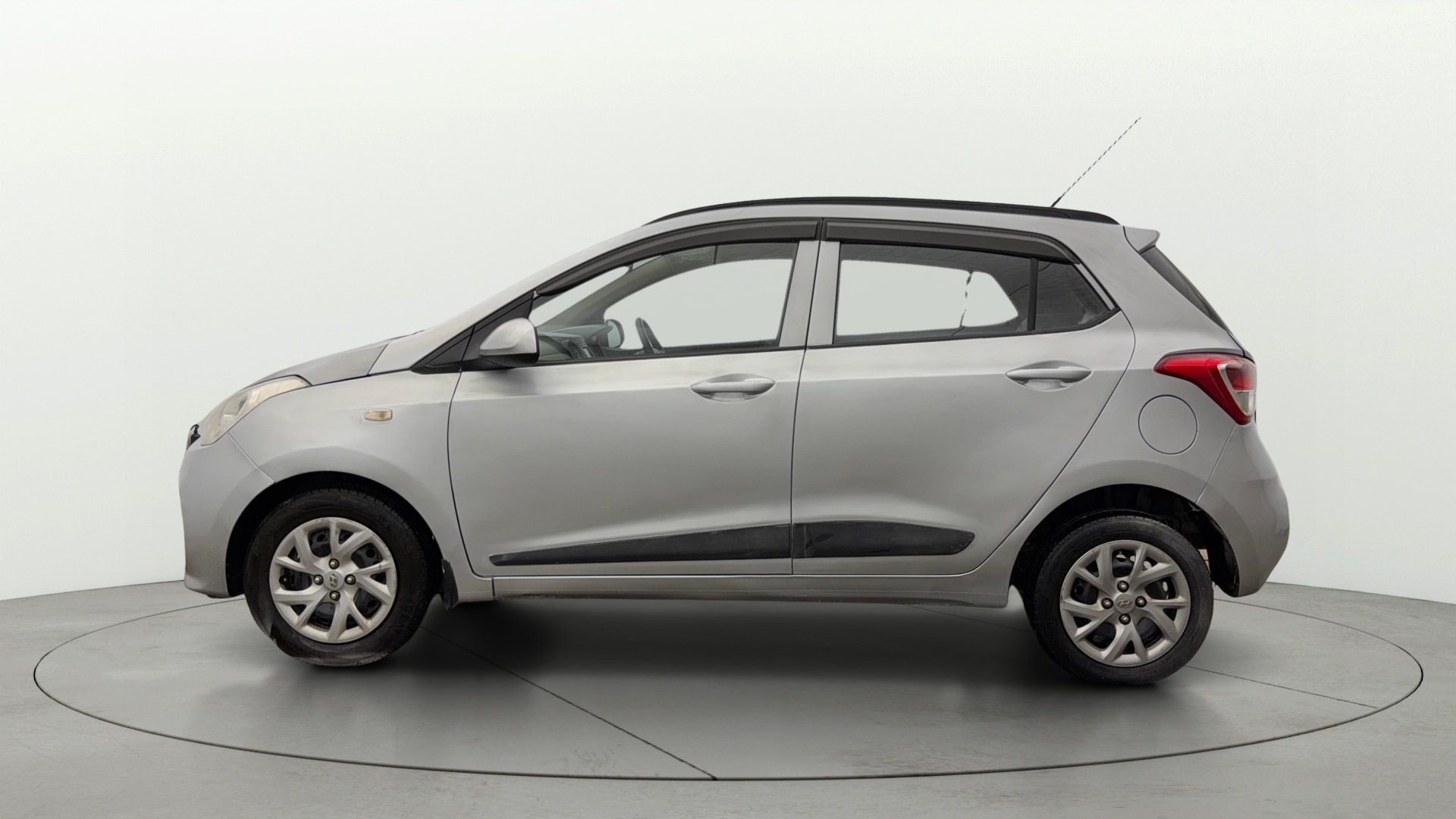 View 2019 Hyundai Grand i10 Magna 1.2 Kappa VTVT Image 5 Used 2019 Hyundai Grand i10 Magna 1.2 Kappa VTVT Image 5